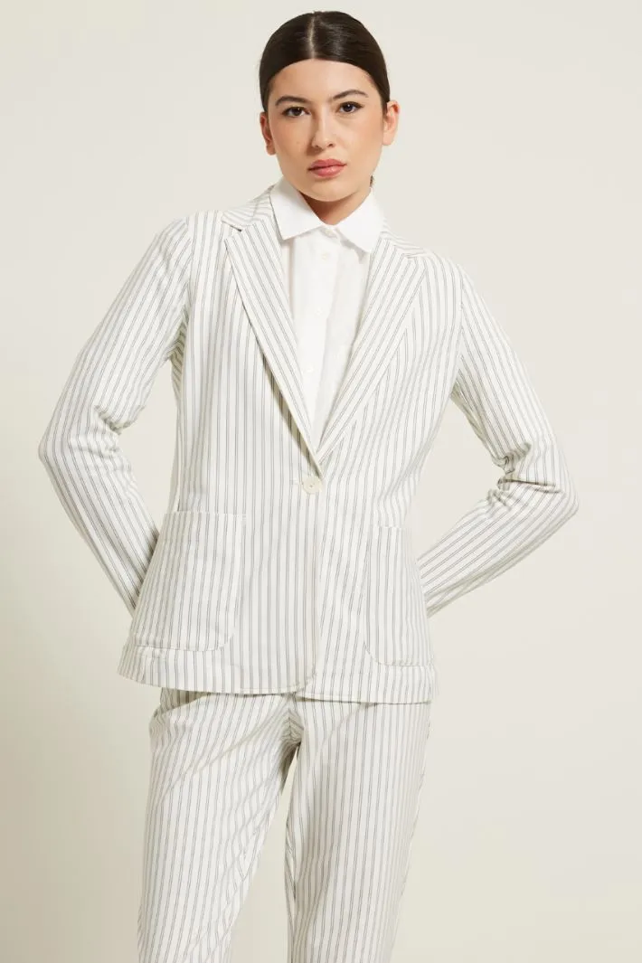 Blazer con tasche applicate