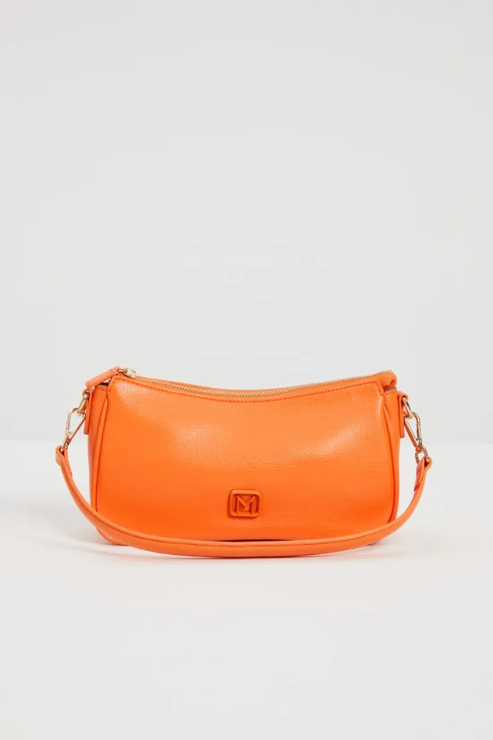 Borsa a mano in similpelle