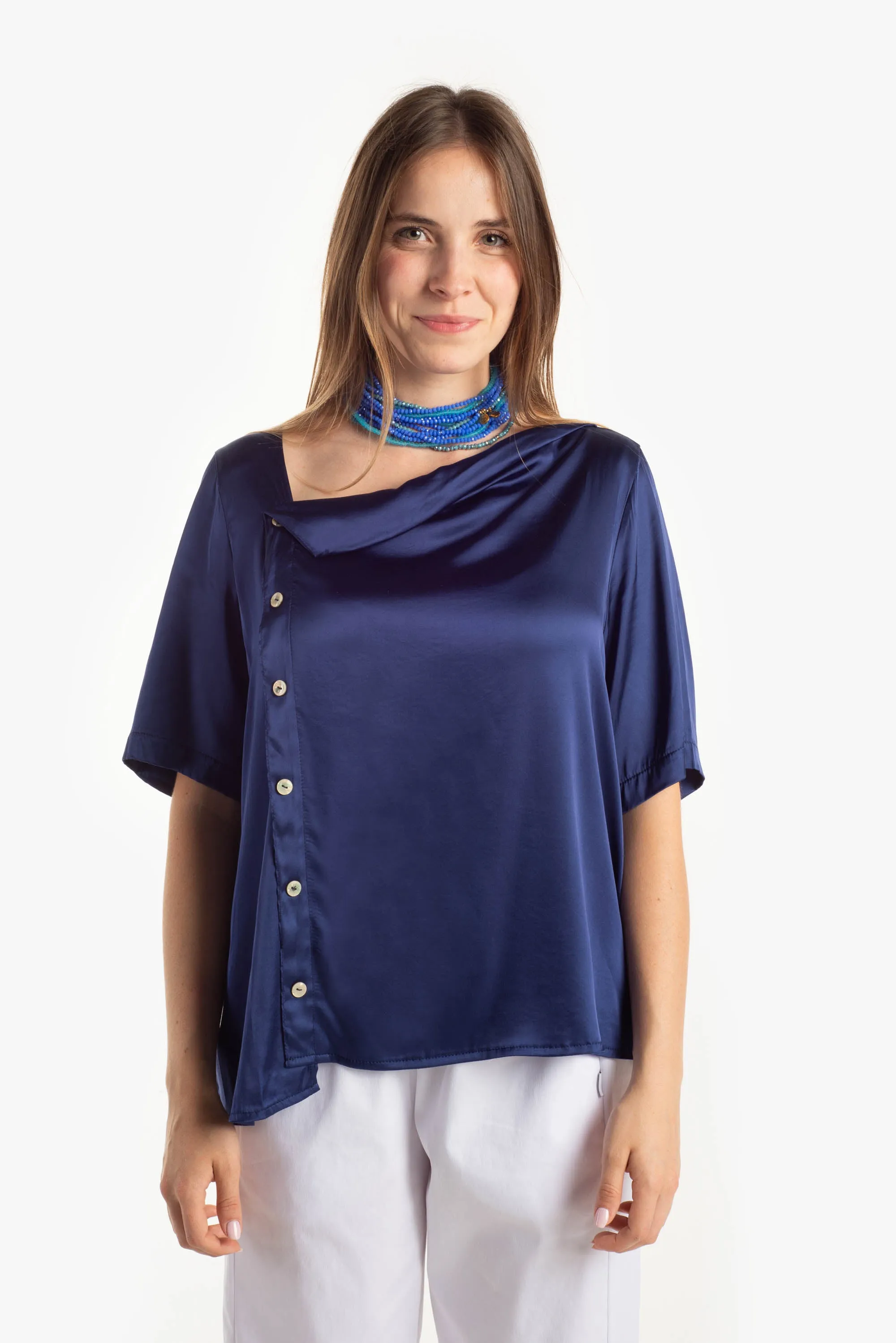 Camicia in bimateriale: fronte in raso stretch, retro in jersey di viscosa