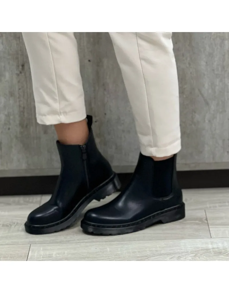 CHELSEA BOOT