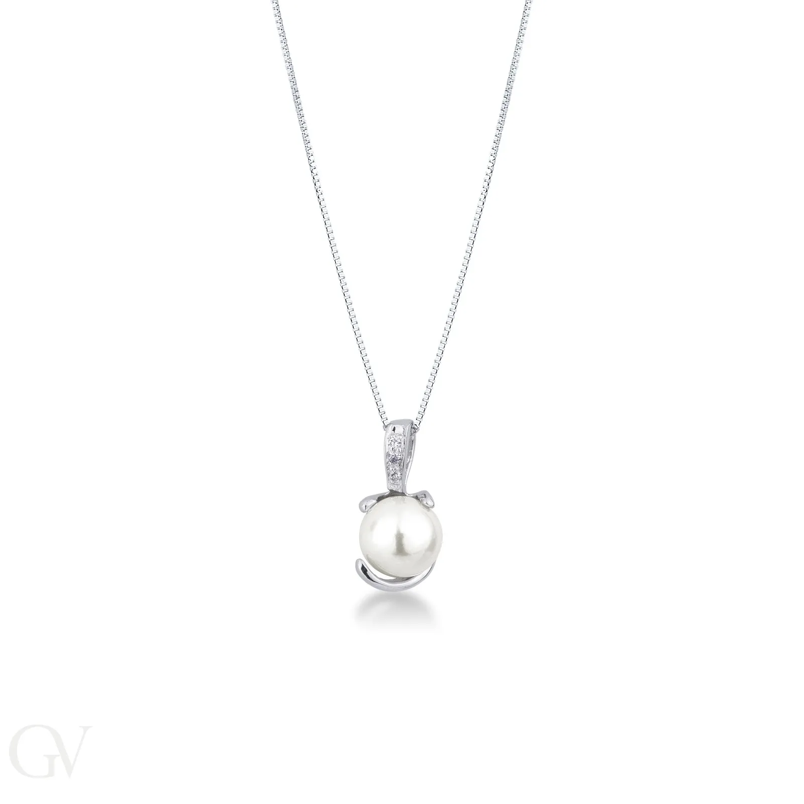 Collana in oro bianco 18k con diamanti e perla
