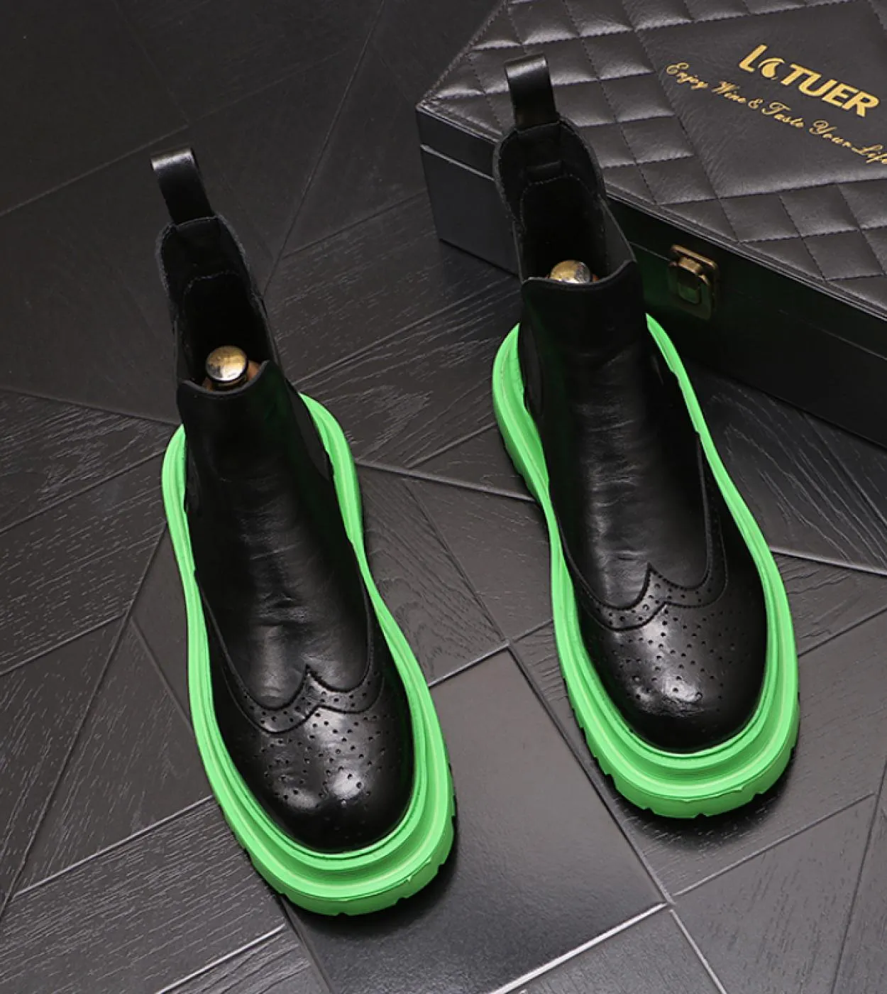 Fashion Man Chelsea Boot Chunky Men Brogue Shoes Green Spring Stivaletti da uomo