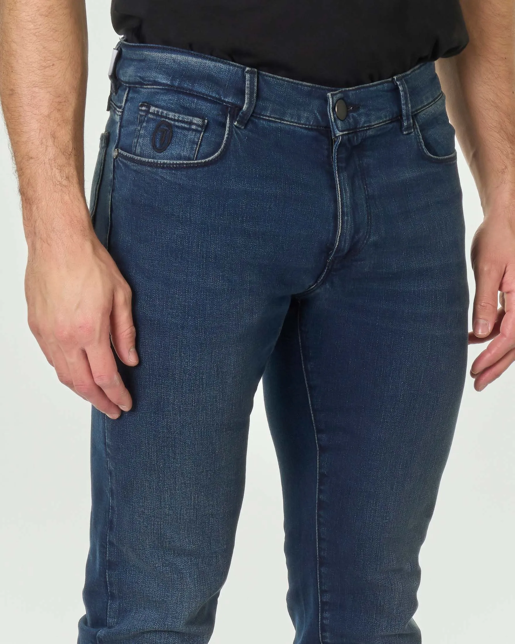 Jeans 370 lavaggio blu scuro stone washed