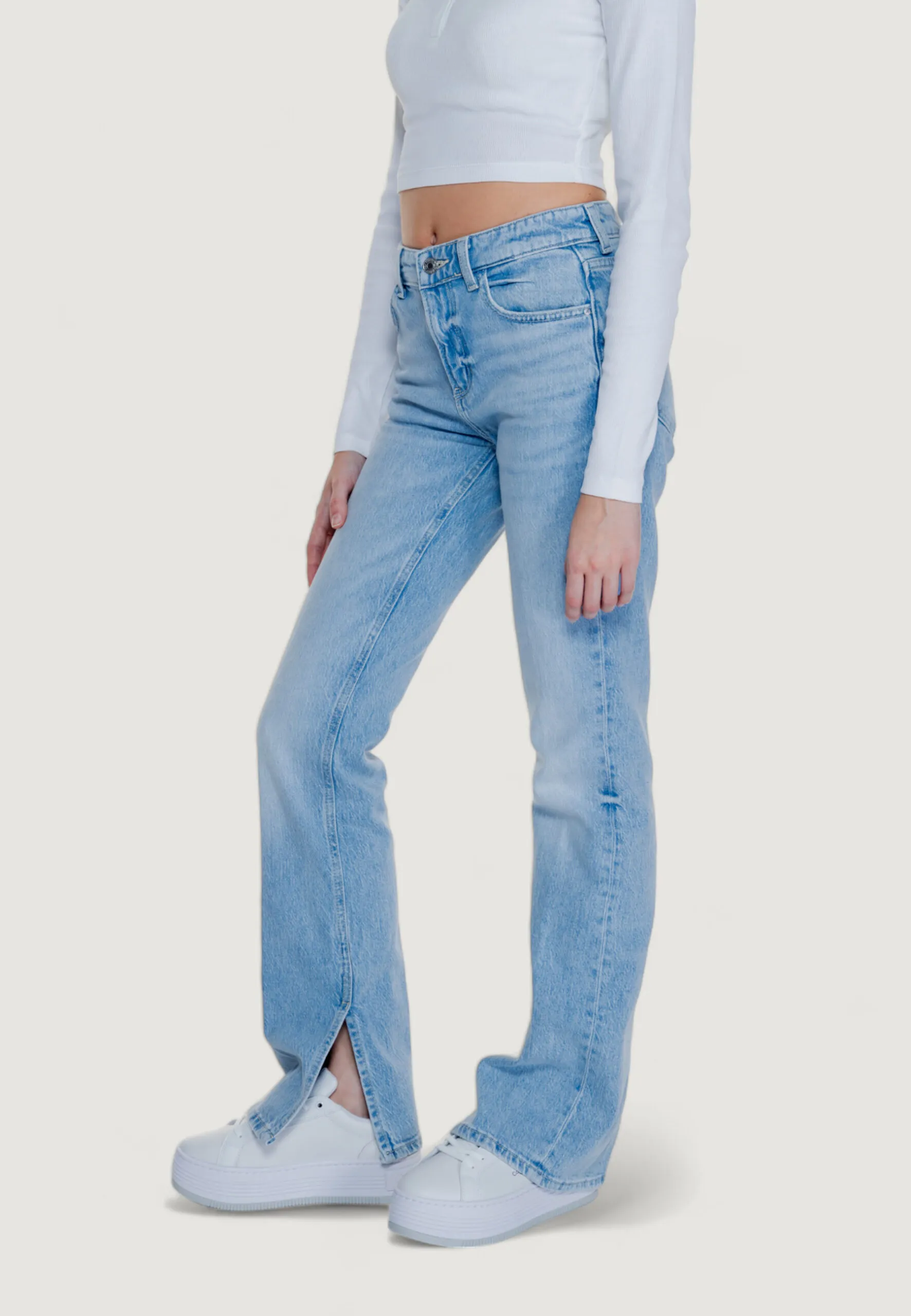 Jeans mom Guess PAULETTE FLARE SPLIT Denim chiaro