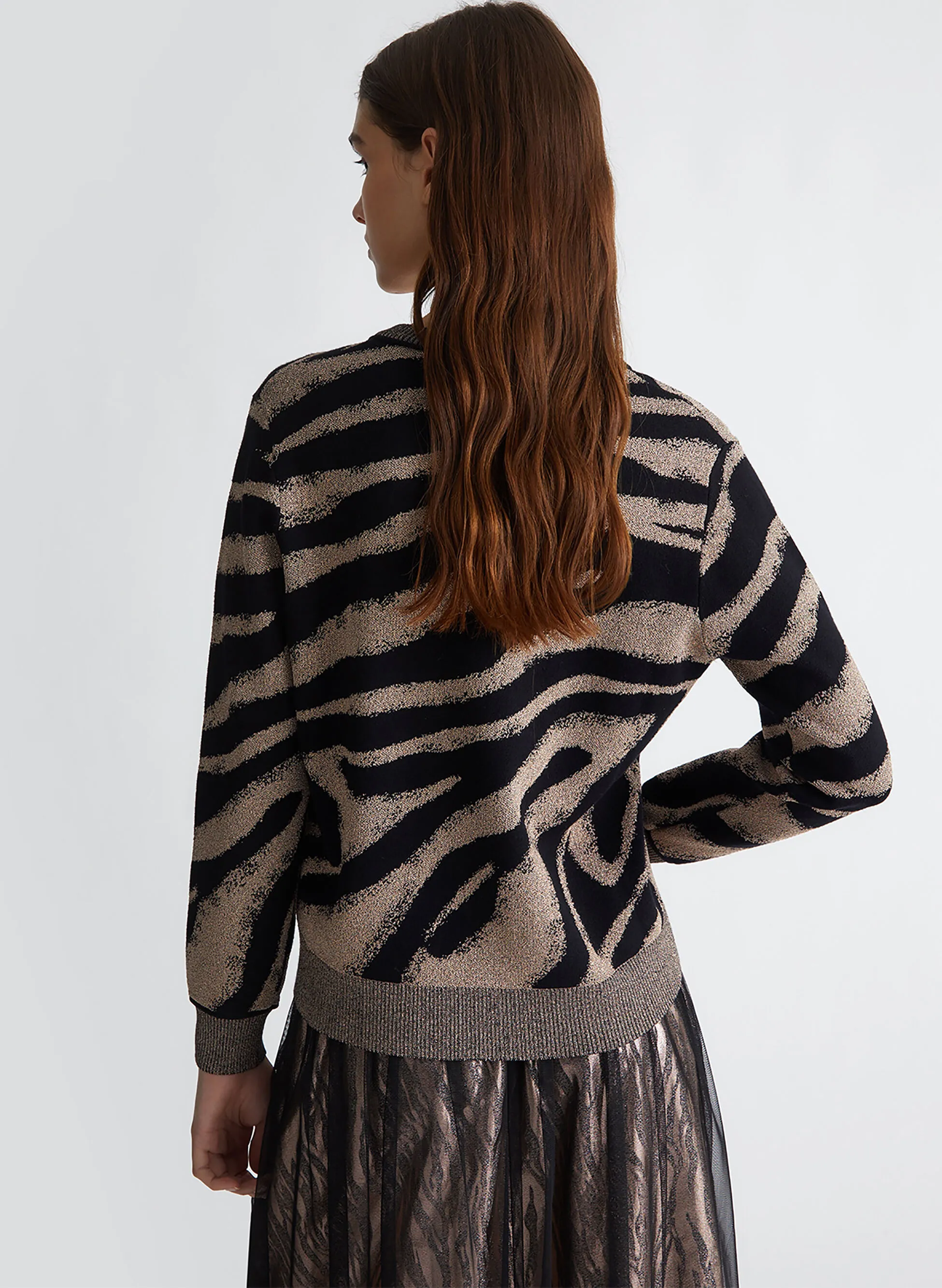 maglione scollo a v zebrato