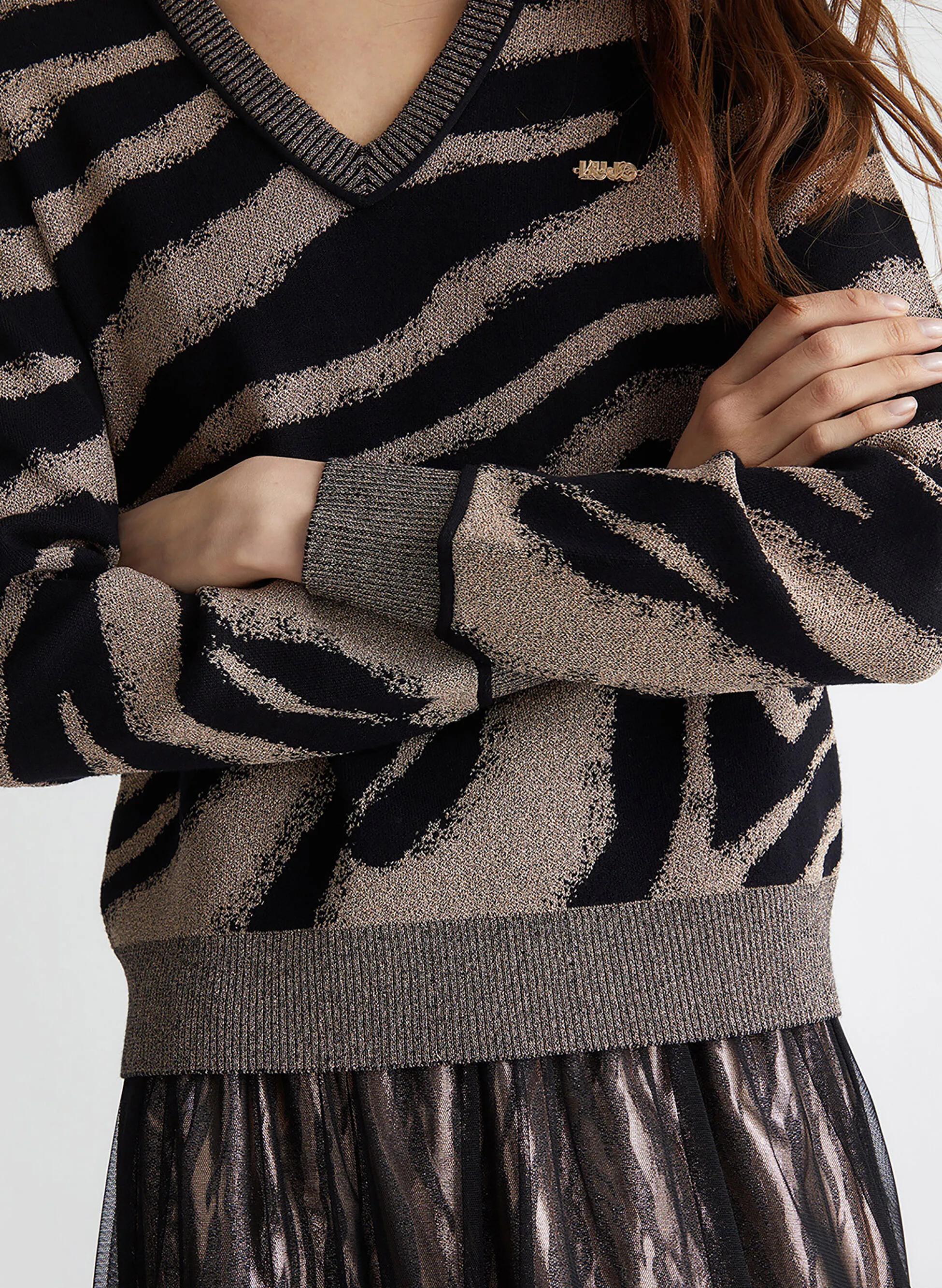 maglione scollo a v zebrato