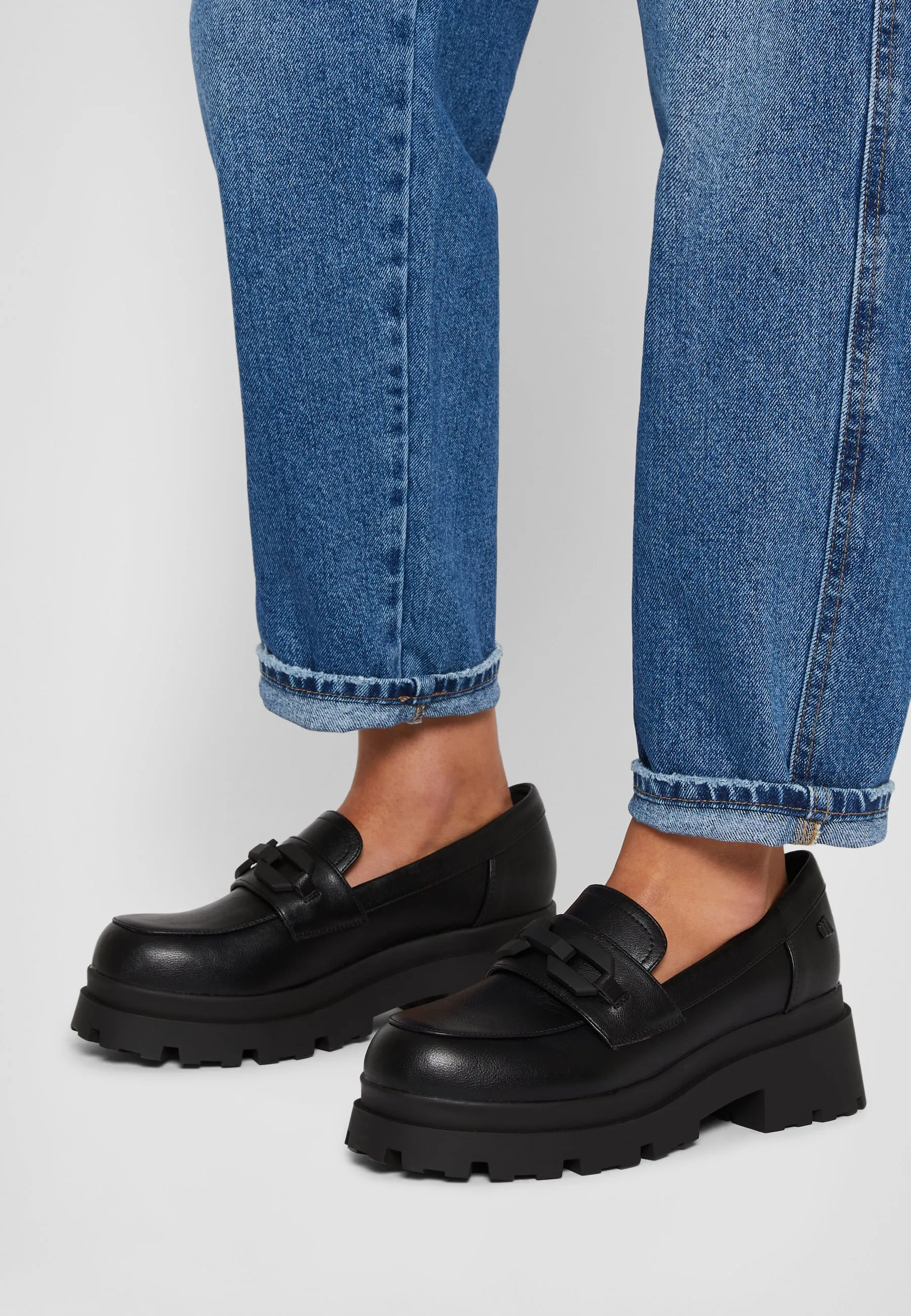 MISSIONE - Scarpe senza lacci