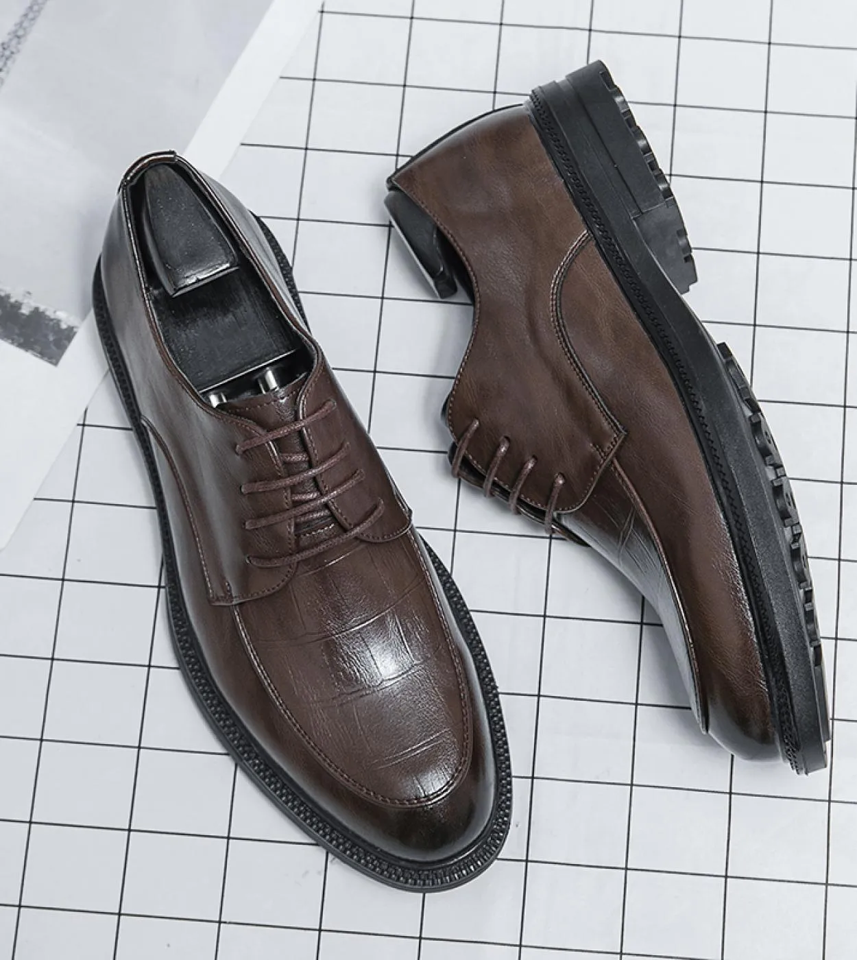 Moda uomo Scarpe Oxford Scarpe da sposa per feste Scarpe classiche da lavoro formale Scarpe in pelle con lacci neri Uomo Boss So