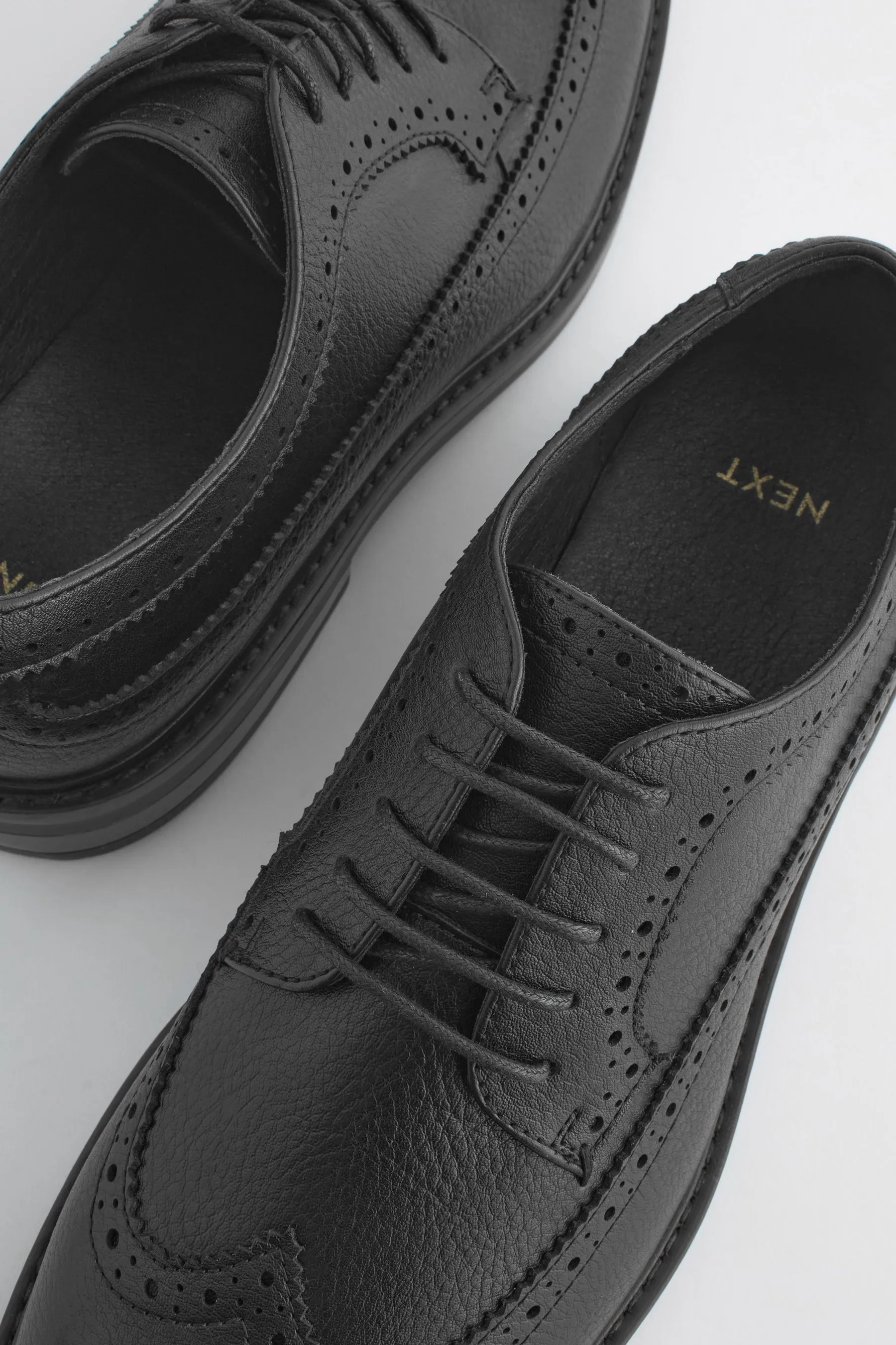 Nero  - Scarpe brogue con ali di Scarpe