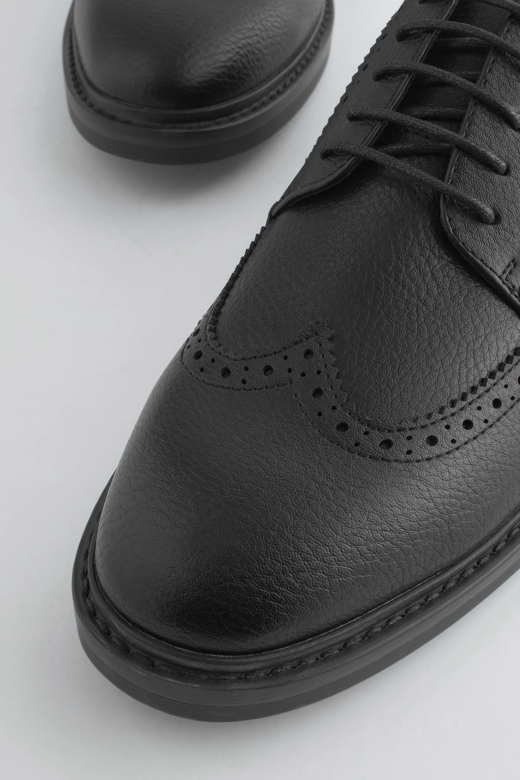Nero  - Scarpe brogue con ali di Scarpe