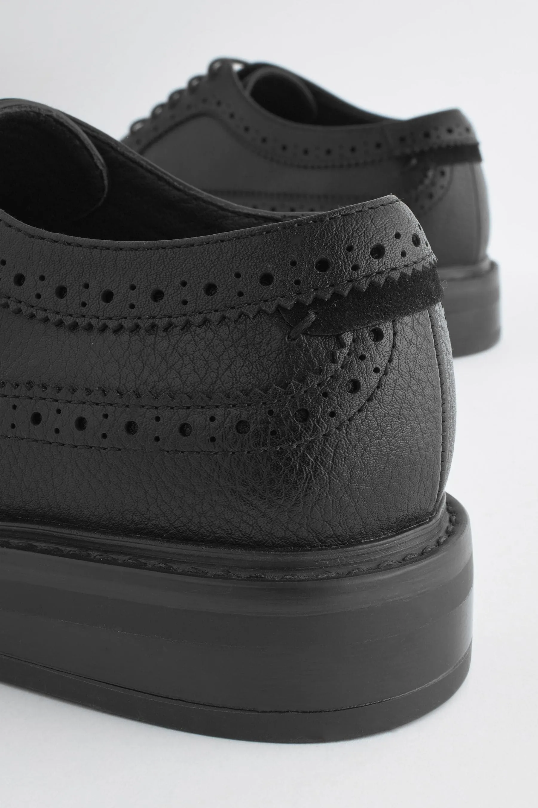 Nero  - Scarpe brogue con ali di Scarpe