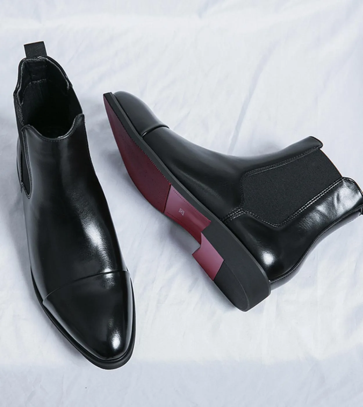 Nuovi stivaletti Chelsea da uomo con suola rossa rivetti punta quadrata Flock Slip On stivaletti da uomo daffari spedizione gra
