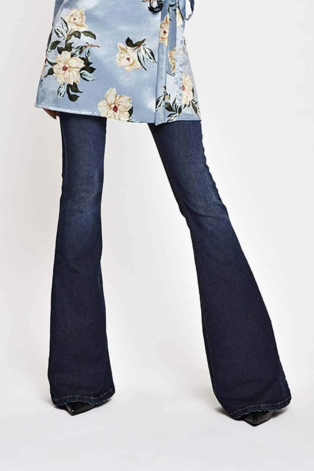 Pantalone jeans svasato