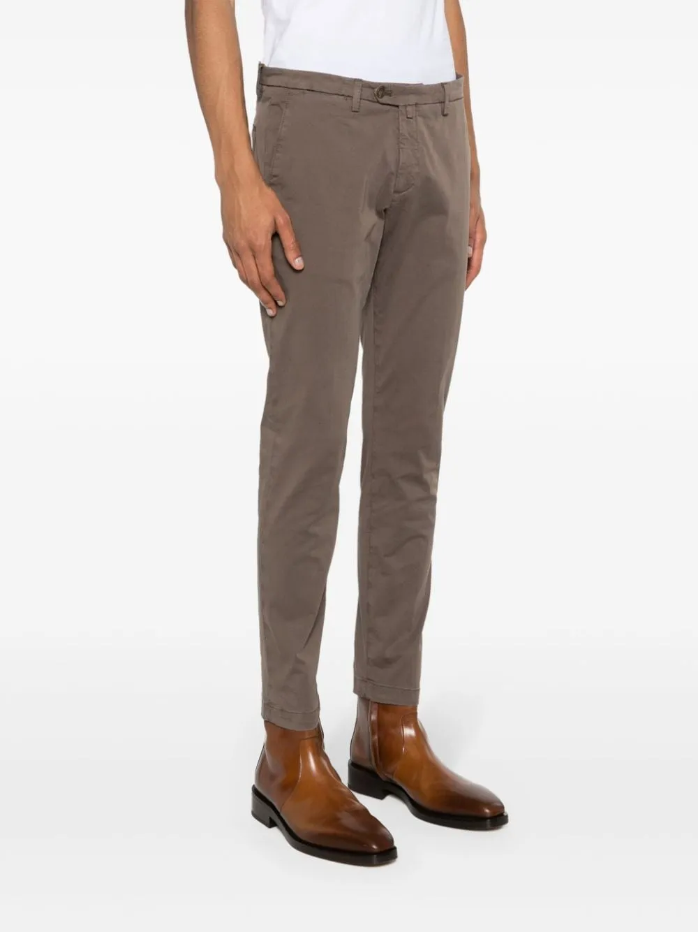 Pantaloni affusolati in marrone - uomo