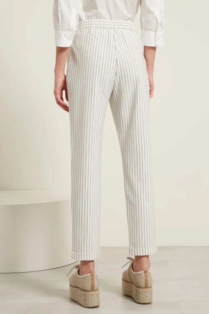 Pantaloni effetto oxford