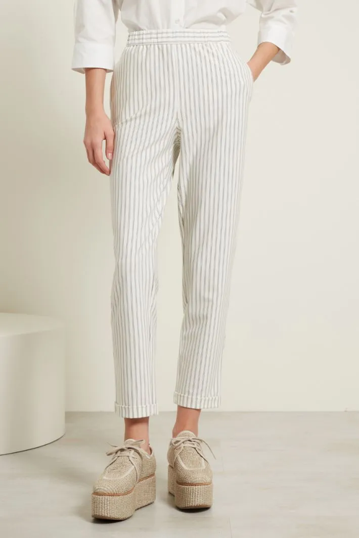 Pantaloni effetto oxford