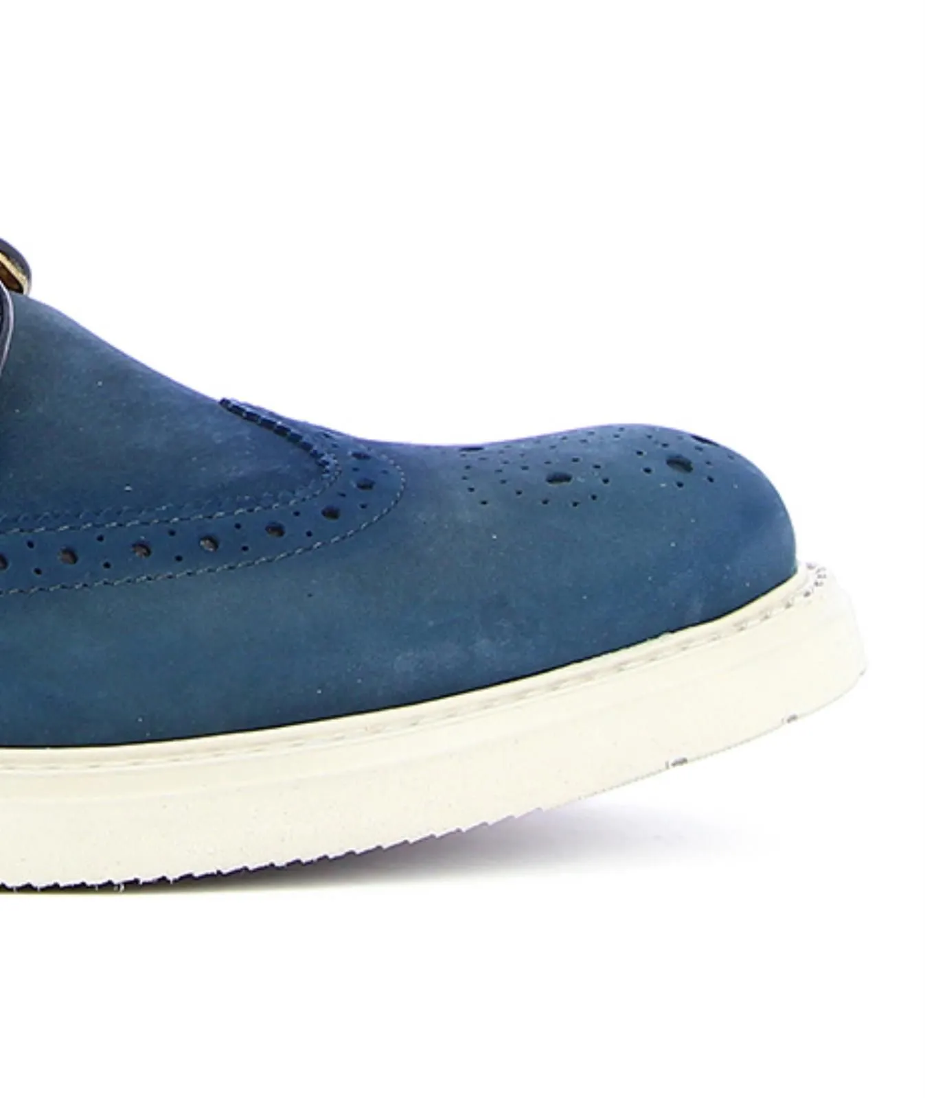 Scarpe blu con lavorazione brogue