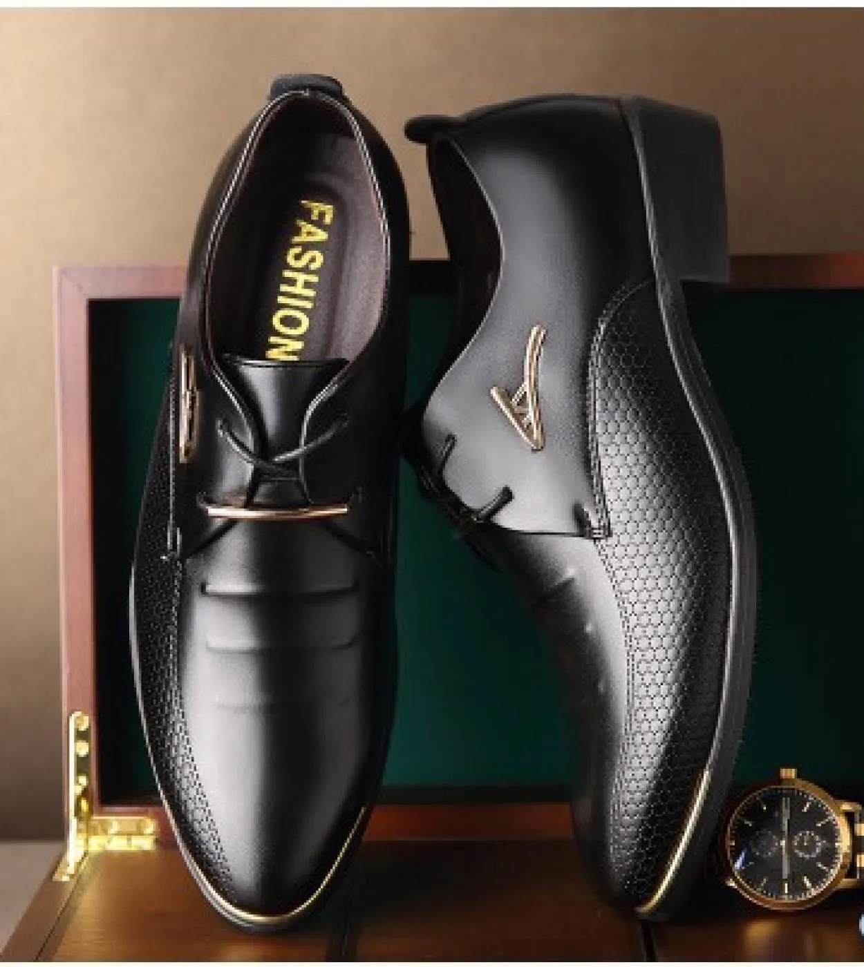 Scarpe da uomo Oxford in pelle verniciata Scarpe eleganti da uomo classiche a punta da uomo