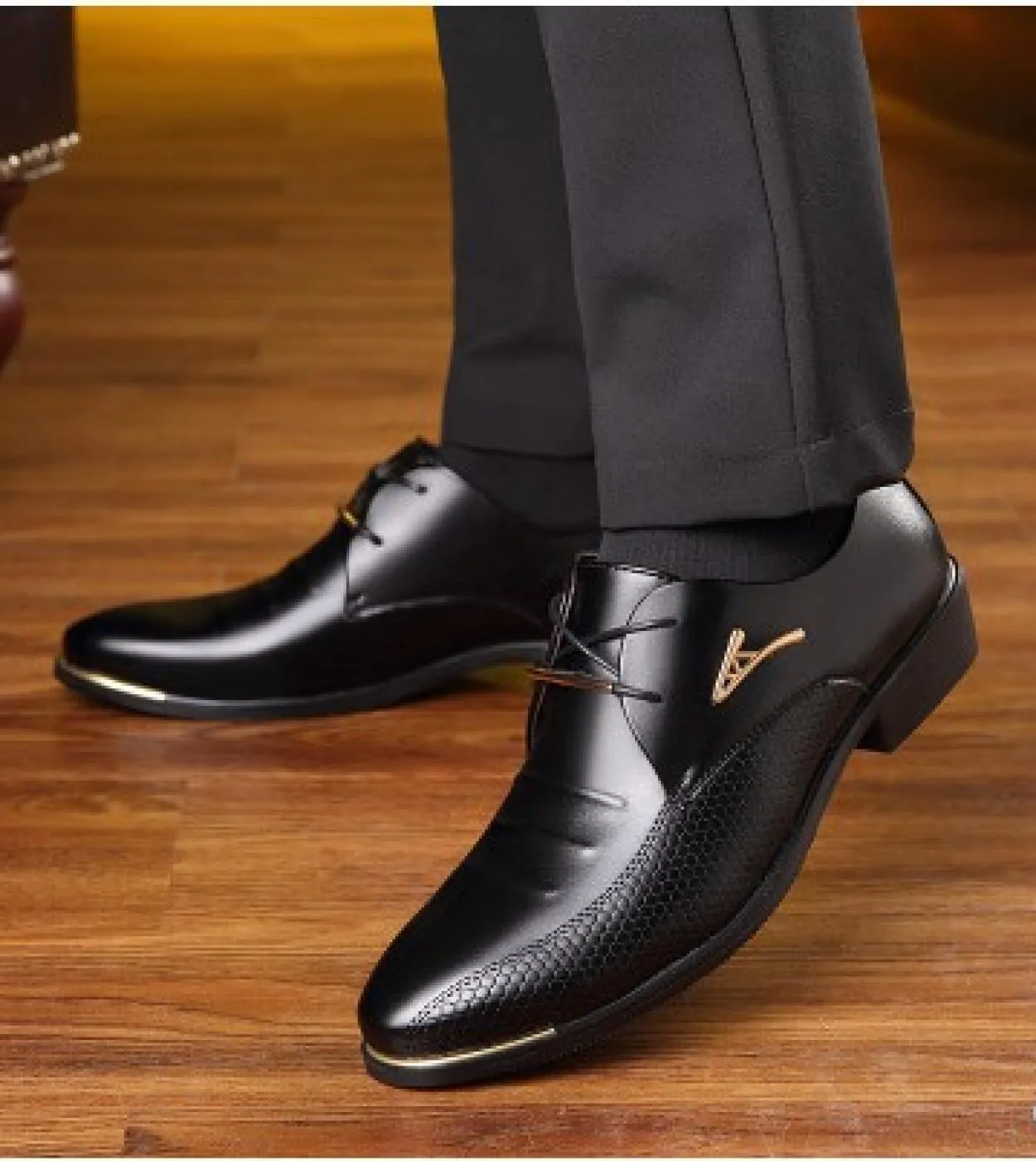 Scarpe da uomo Oxford in pelle verniciata Scarpe eleganti da uomo classiche a punta da uomo