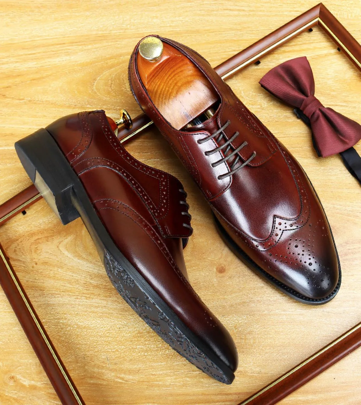 Scarpe da uomo Scarpe brogue di marca di lusso Scarpe formali Scarpe brogue da uomo Scarpe brogue nere Scarpe da ufficio Scarpe