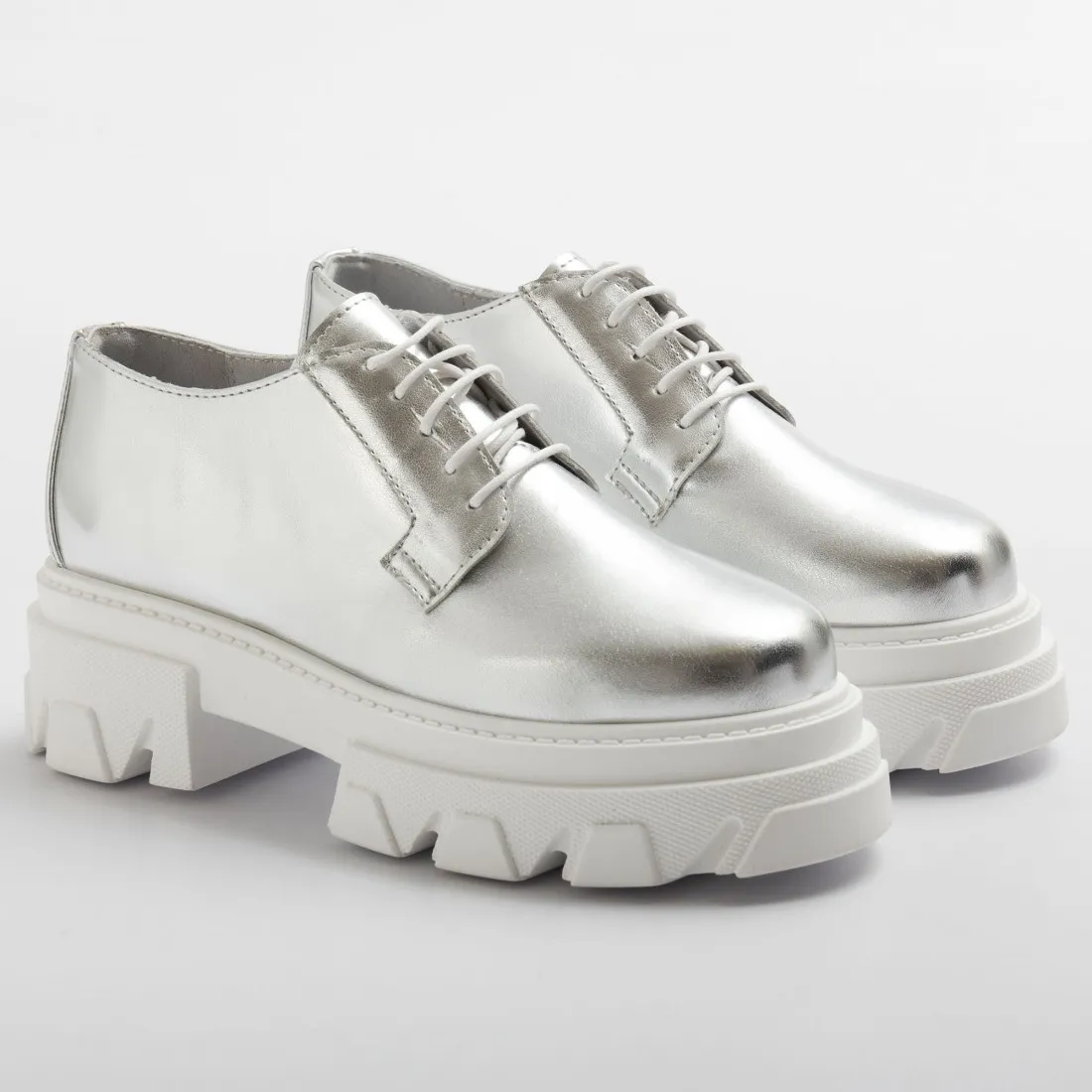 Scarpe derby donna Combat in pelle metallizzata argento