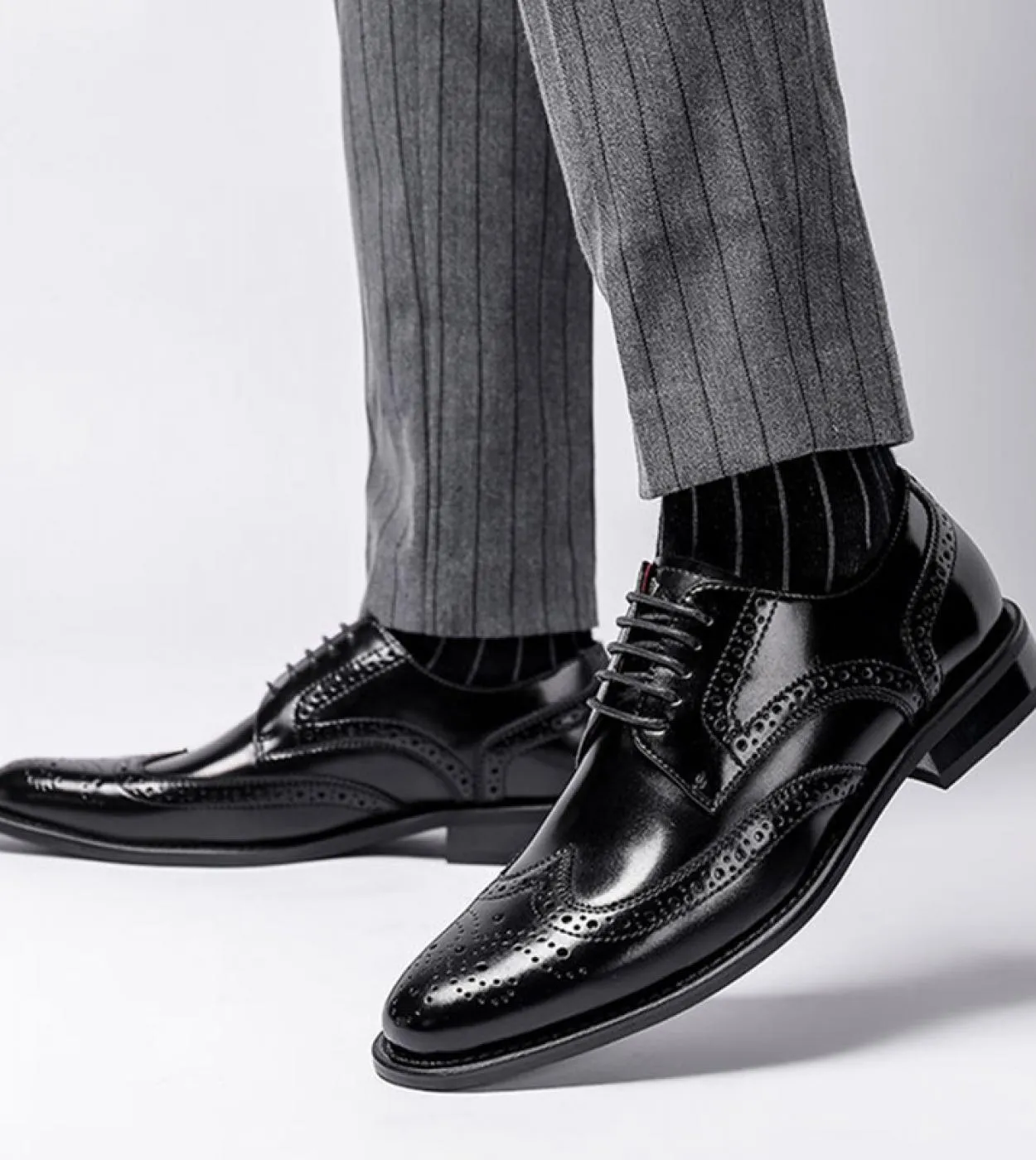 Scarpe eleganti casual da uomo Full Brogue Scarpe formali in vera pelle Oxford patchwork blu per scarpe maschili stile britannic