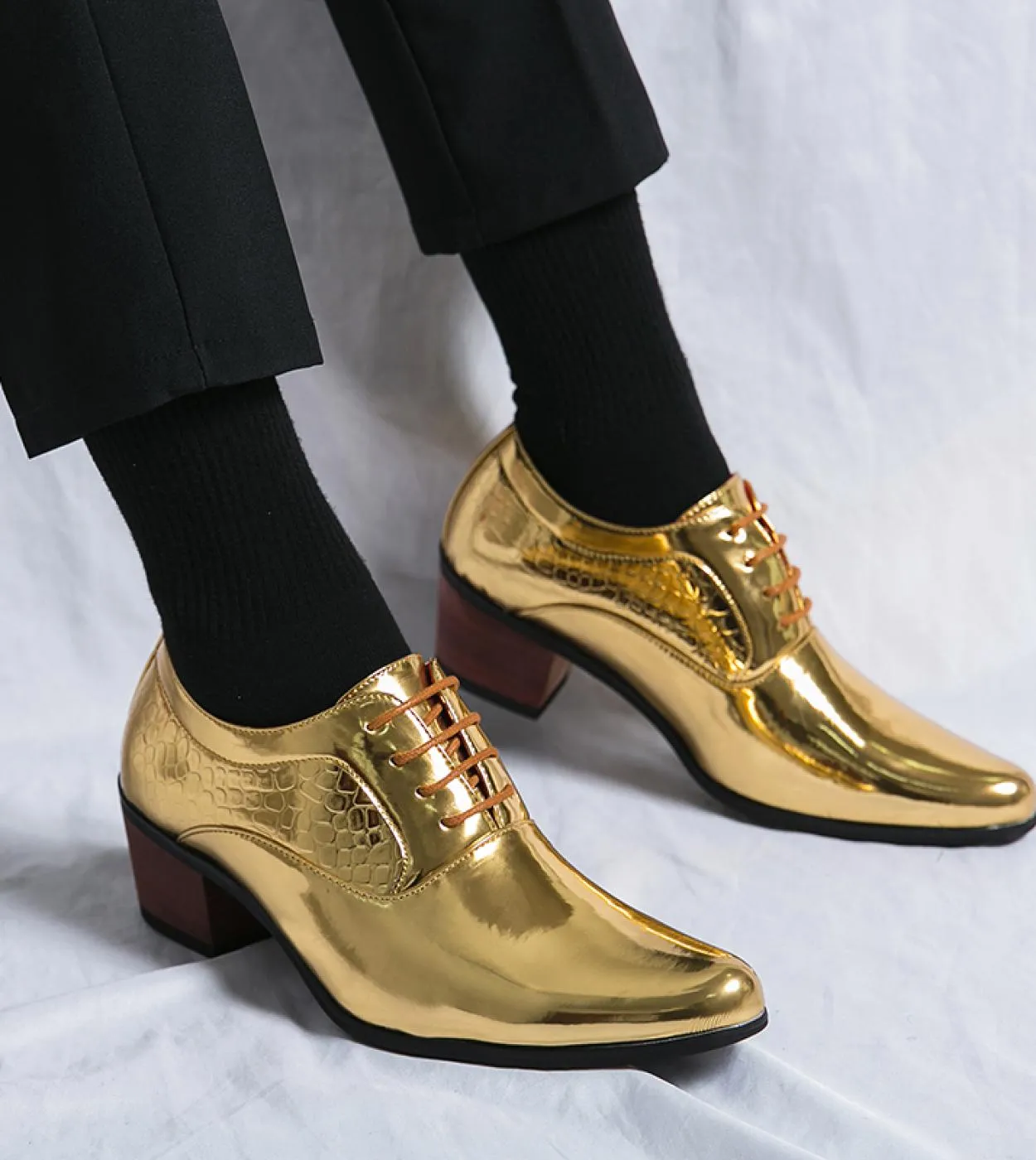 Scarpe formali da uomo Tudor Gold Scarpe oxford in pelle da uomo Italia 2023 Scarpe eleganti da sposa Scarpe da lavoro in pelle
