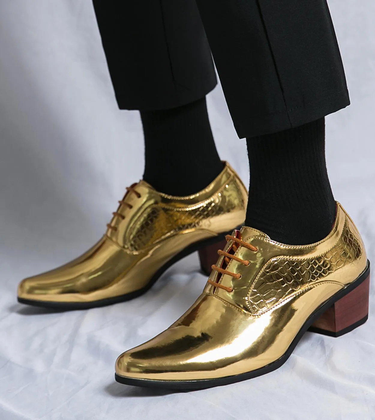 Scarpe formali da uomo Tudor Gold Scarpe oxford in pelle da uomo Italia 2023 Scarpe eleganti da sposa Scarpe da lavoro in pelle