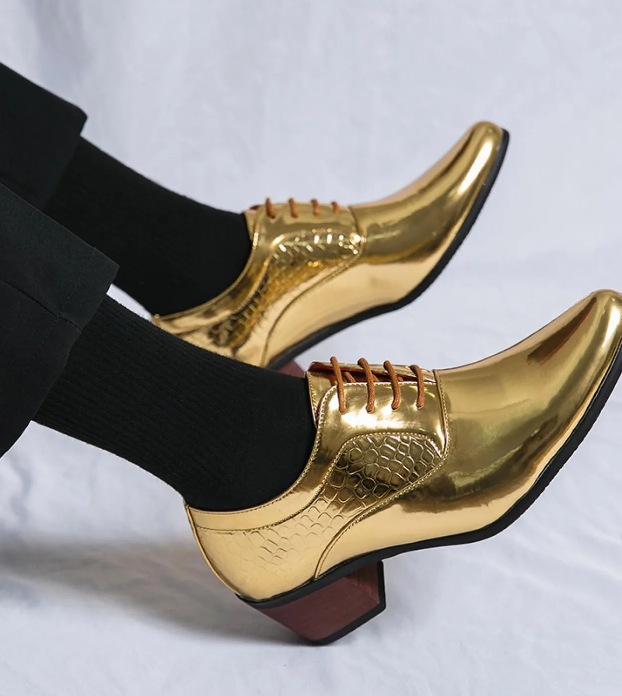 Scarpe formali da uomo Tudor Gold Scarpe oxford in pelle da uomo Italia 2023 Scarpe eleganti da sposa Scarpe da lavoro in pelle