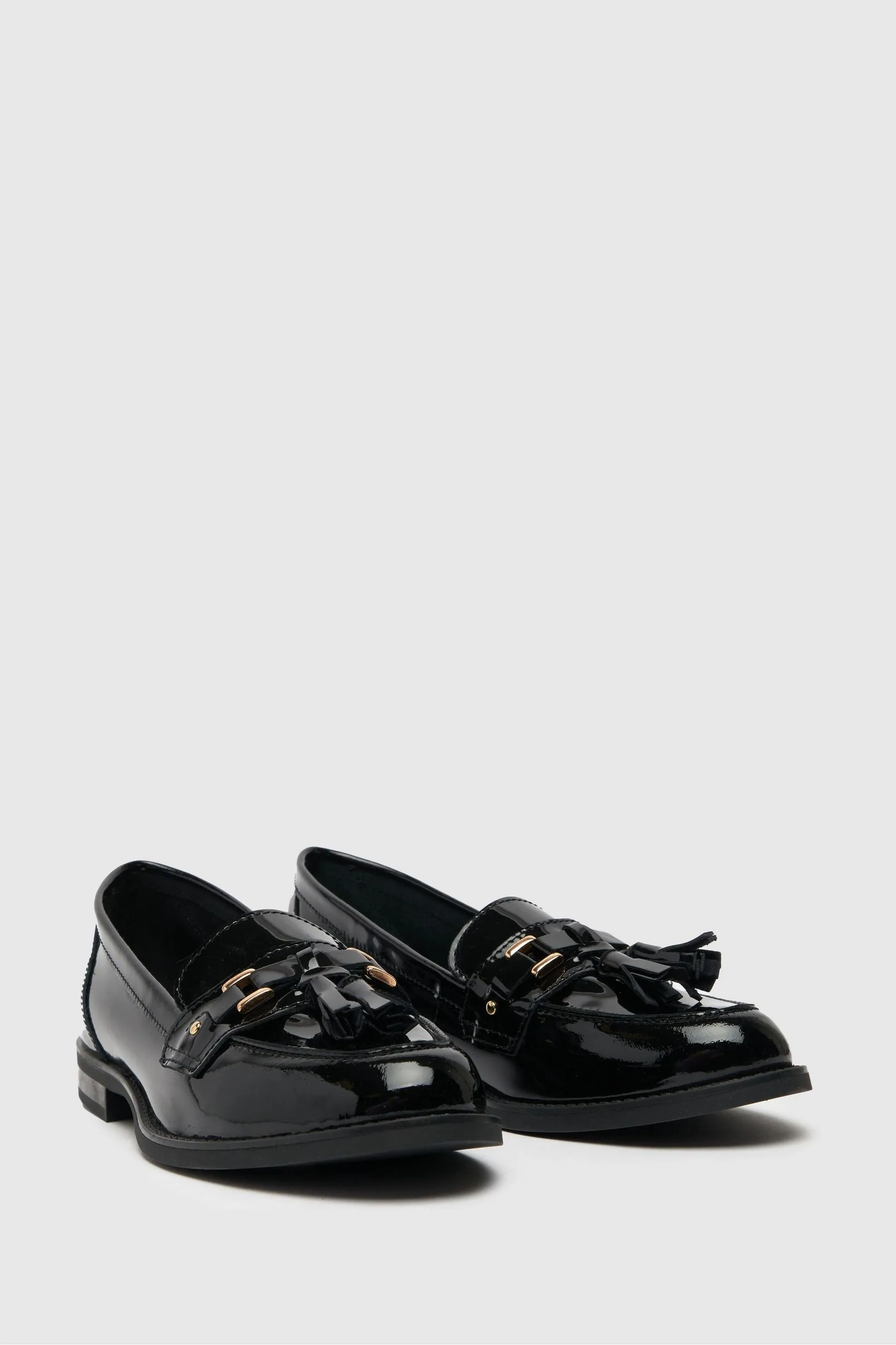 Schuh Liv - Nero in vernice con nappe - Mocassini