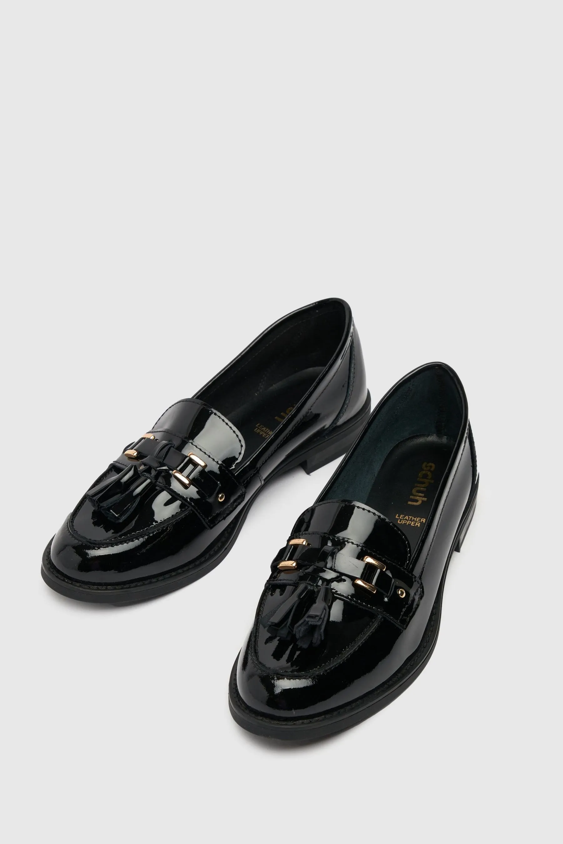 Schuh Liv - Nero in vernice con nappe - Mocassini