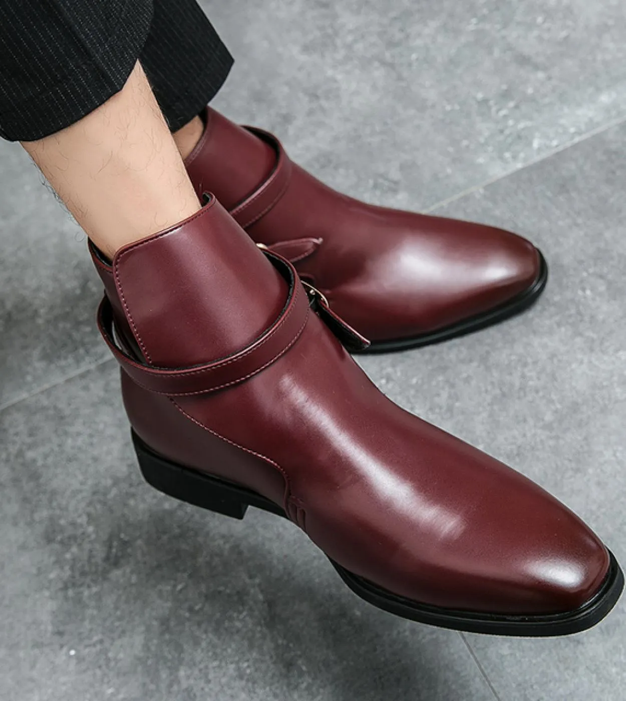 Stivaletti Chelsea a punta moda Stivaletti in pelle morbida da uomo Stivali da uomo eleganti di lusso stile britannico Moto clas