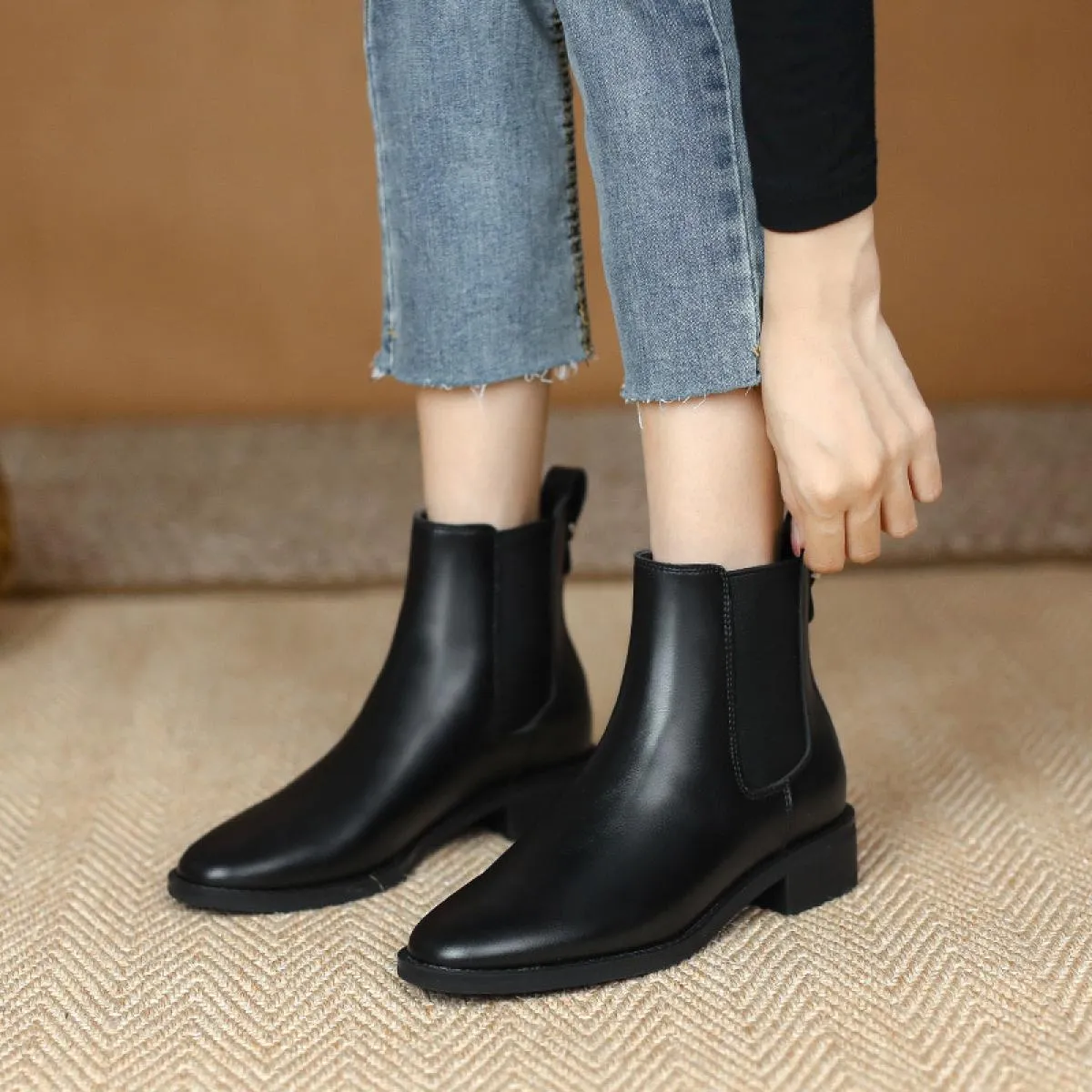 Stivaletti Chelsea alla moda da donna scarpe a punta in pelle originali abito da banchetto per feste stivaletti da donna dolci b