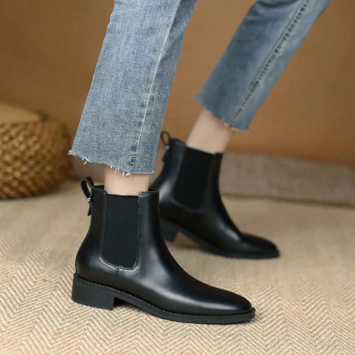 Stivaletti Chelsea alla moda da donna scarpe a punta in pelle originali abito da banchetto per feste stivaletti da donna dolci b