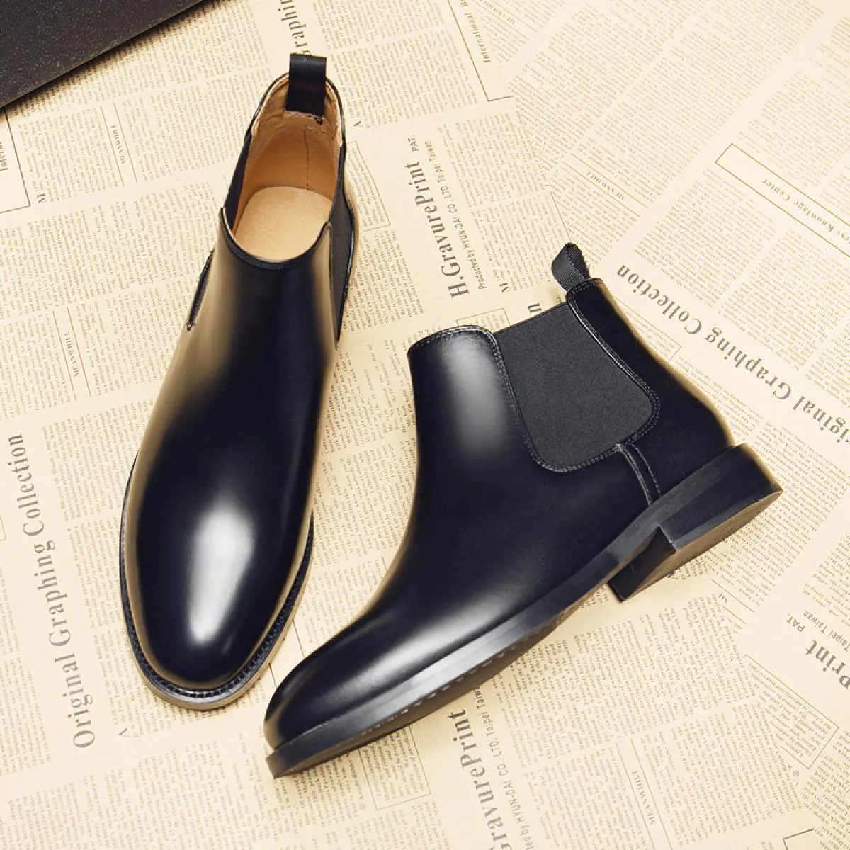 Stivaletti Chelsea di moda di lusso da donna in stile britannico Scarpe in pelle naturale Stivaletti con plateau e punta Zapatos