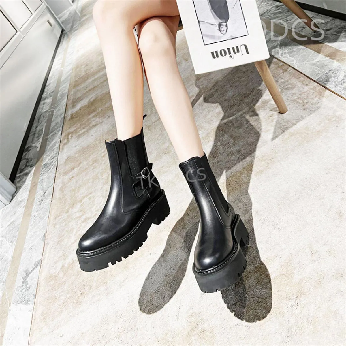 Stivaletti Chelsea slip on da donna Nuovi stivaletti con cintura con fibbia in vera pelle Piattaforma stile britannico Tacco qua