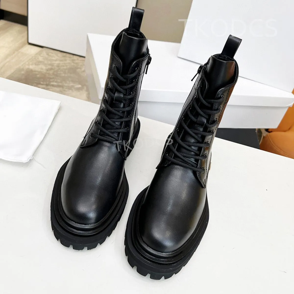 Stivaletti da donna con suola spessa Stivaletti Chelsea con lacci da donna stile punk Stivali da moto con plateau femminile Cort